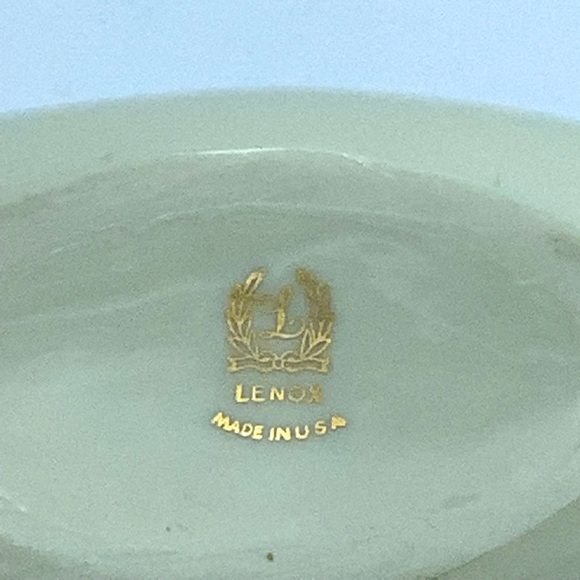 Two Lenox Leaf Shaped Serving Dishes - Picture 9 of 12